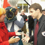apfelfront sebastian jabbusch claudia roth